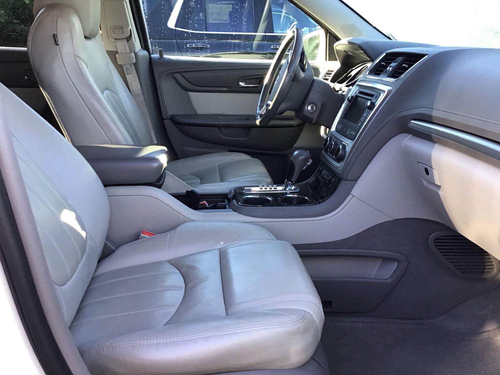 Used 2015 GMC Acadia SLT FWD image 8