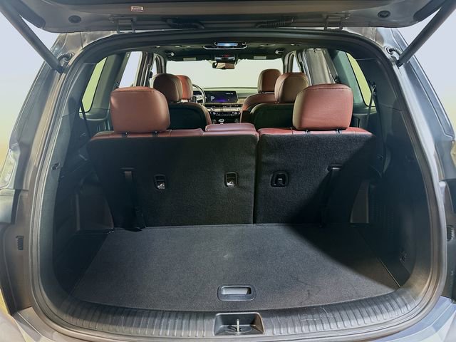 Used 2023 Kia Telluride EX w/ EX Captain's Chair Package image 12