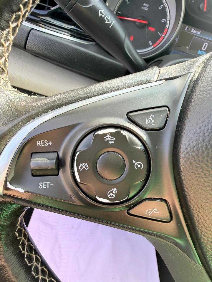 Used 2018 Buick Regal Essence w/ Driver Confidence Package #1 image 18