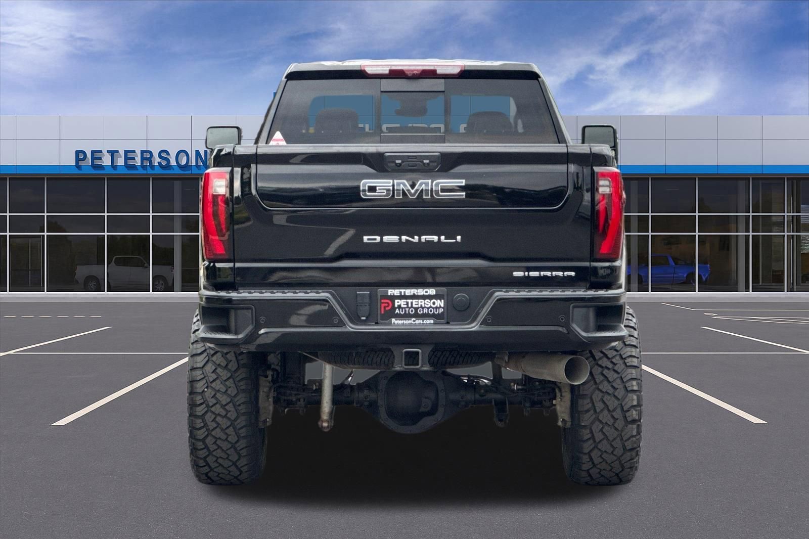 Used 2024 GMC Sierra 3500 Denali Ultimate AWD/4WD image 5