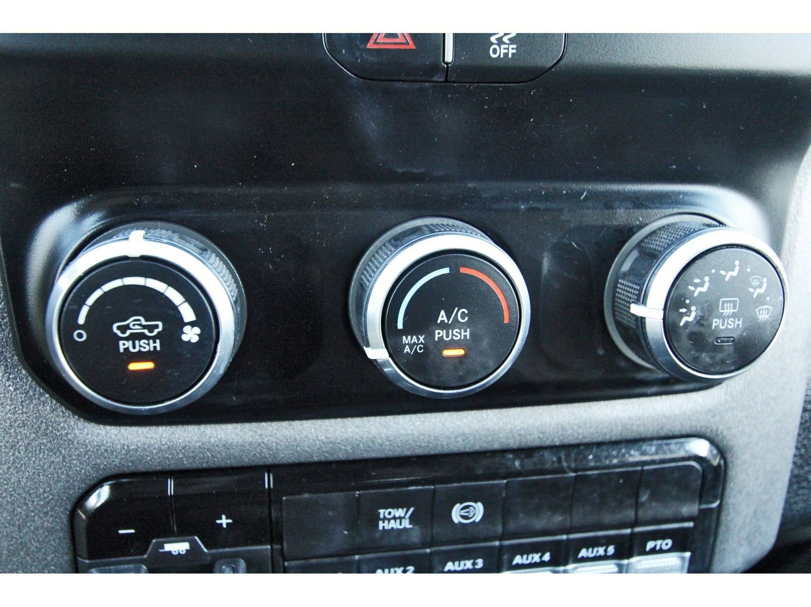 Used 2024 RAM 5500 Tradesman w/ Chrome Appearance Group image 28