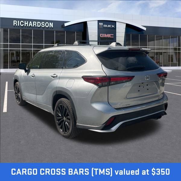 Used 2023 Toyota Highlander XSE AWD/4WD image 3