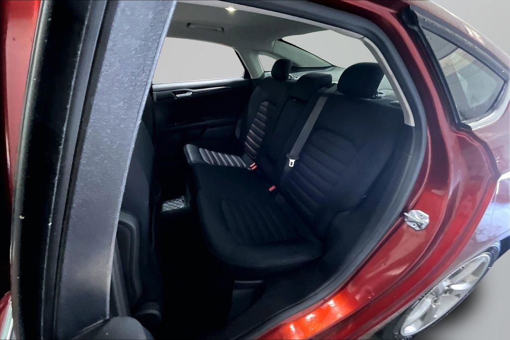 Used 2014 Ford Fusion SE w/ Equipment Group 201A image 20