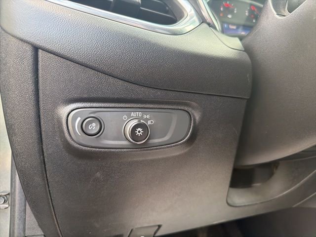 Used 2019 Chevrolet Equinox LT FWD image 19