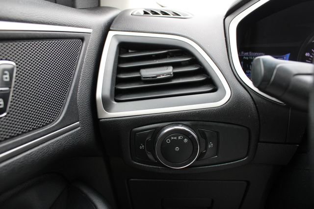 Used 2016 Ford Edge SEL w/ Equipment Group 201A image 9