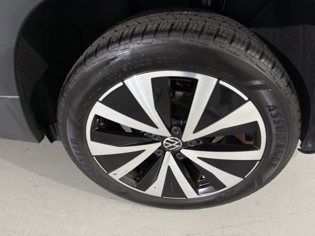 Used 2024 Volkswagen Taos SE image 6