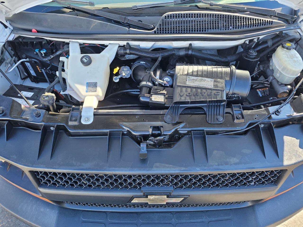 Used 2015 Chevrolet Express 2500 Extended RWD image 36