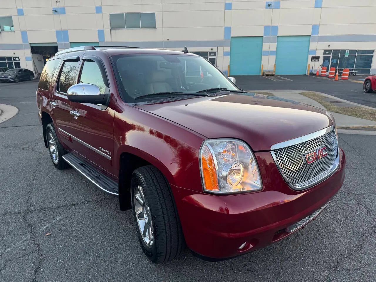 Used 2011 GMC Yukon Denali image 5