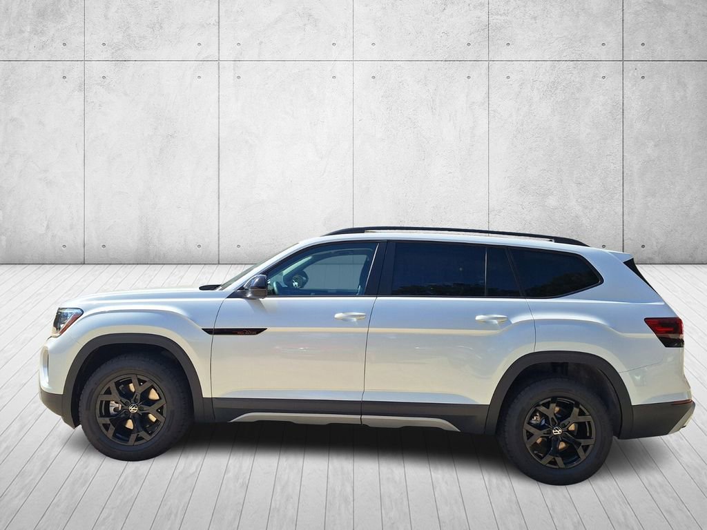 New 2026 Volkswagen Atlas Peak Edition image 2