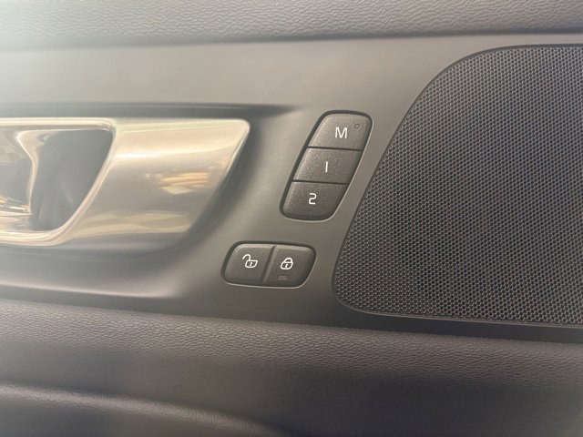 Used 2024 Volvo S60 B5 Plus image 16