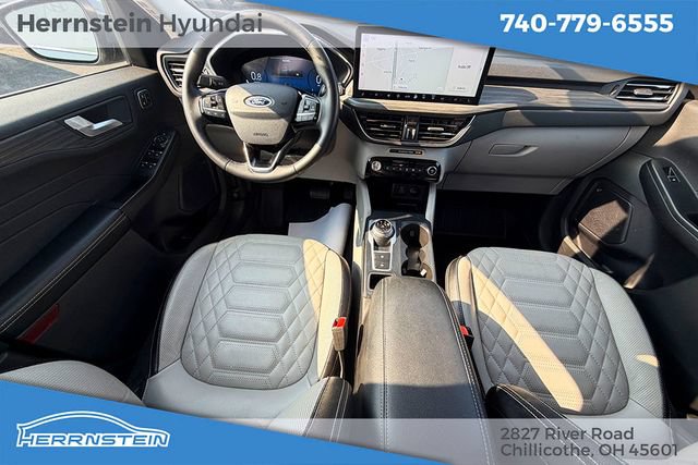 Used 2023 Ford Escape Platinum w/ Premium Technology Package AWD/4WD image 10