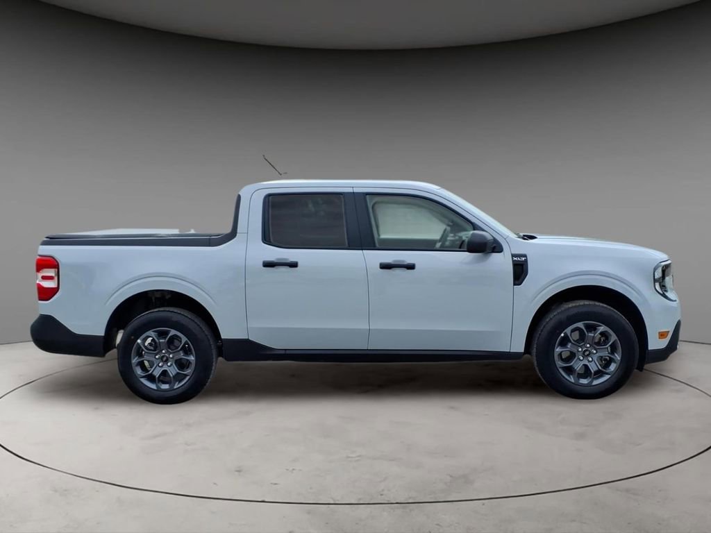 Used 2025 Ford Maverick XLT w/ Equipment Group 301A image 10