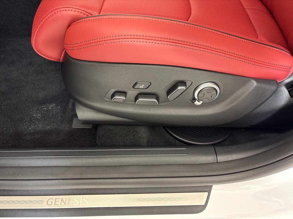 New 2027 Genesis GV70 2.5T Sport Prestige AWD/4WD image 15