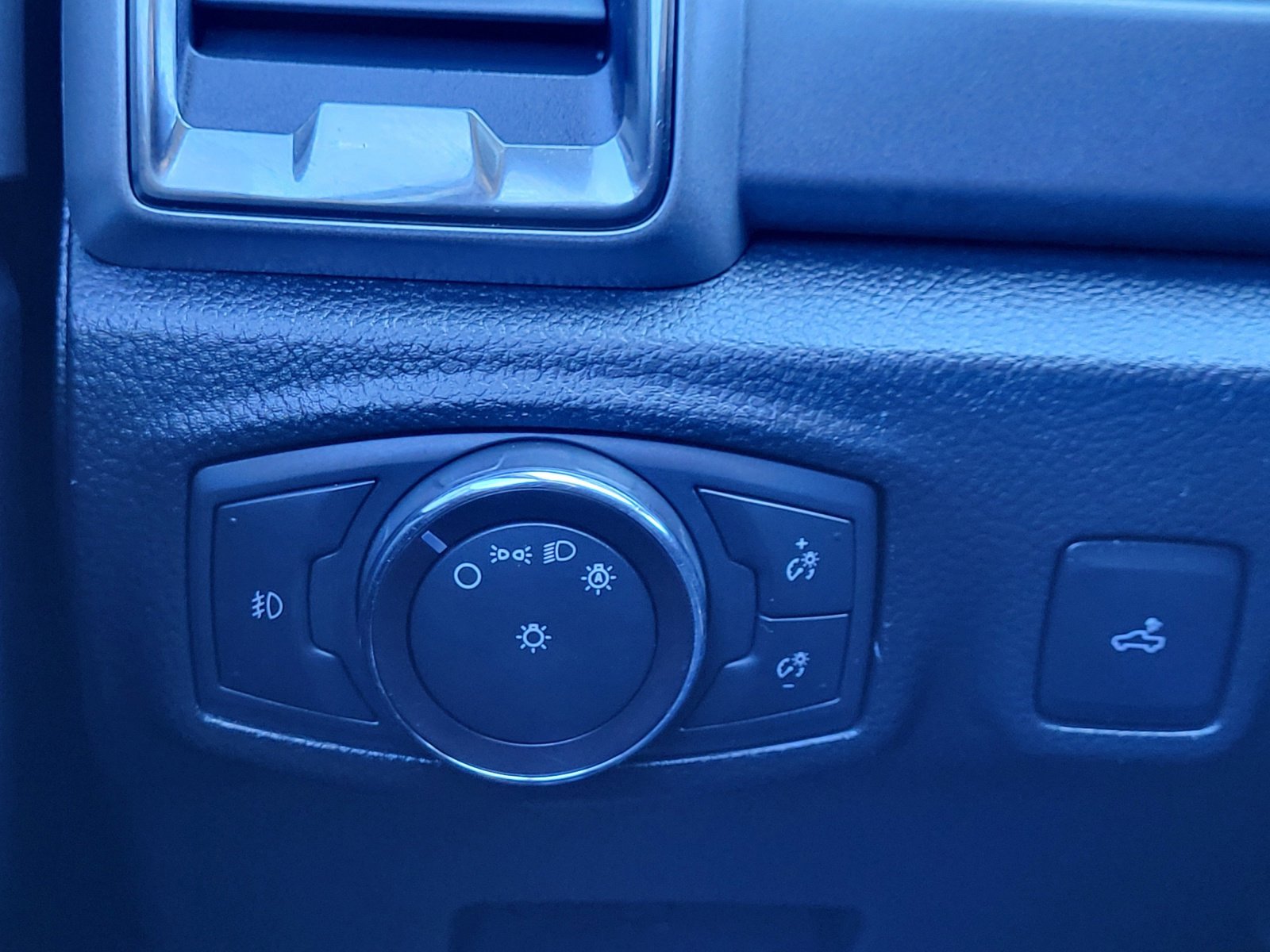 Used 2019 Ford Ranger XLT w/ Trailer Tow Package image 34