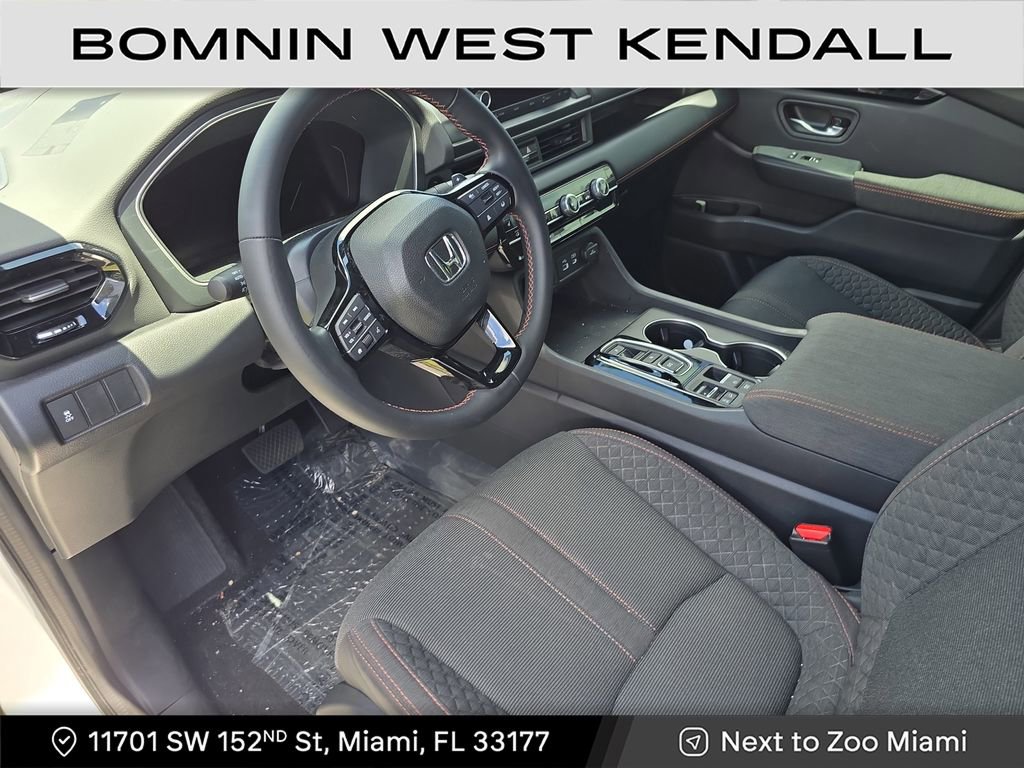 Used 2023 Honda Pilot Sport image 16