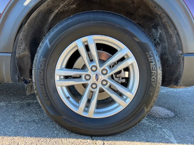 Certified 2022 Ford Explorer XLT w/ Equipment Group 202A image 12