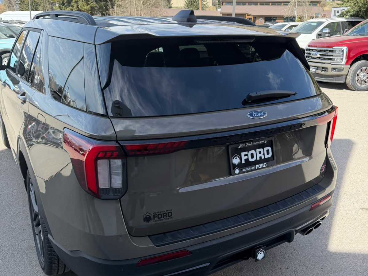 New 2026 Ford Explorer ST w/ Sun And Sound Package image 13