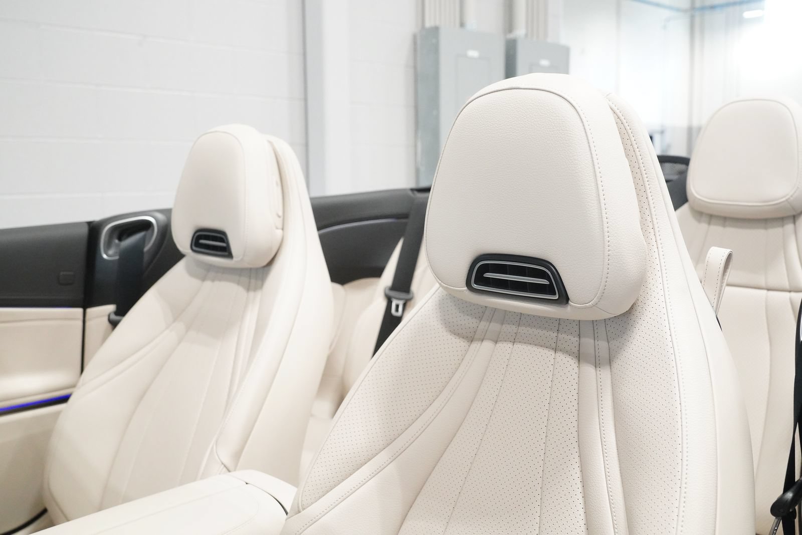 New 2026 Mercedes-Benz CLE 300 4MATIC Cabriolet image 18