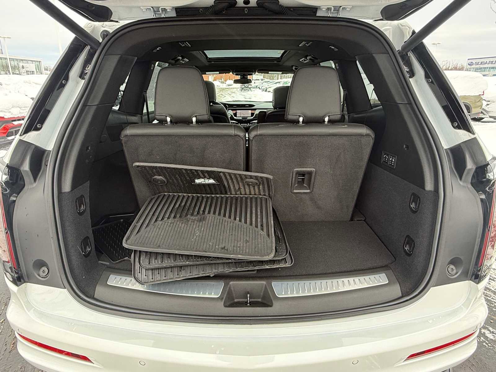 Used 2024 Cadillac XT6 Sport image 37