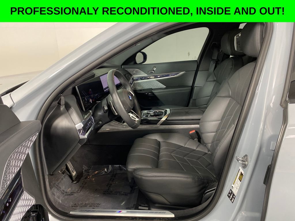Used 2024 BMW 760i xDrive image 7