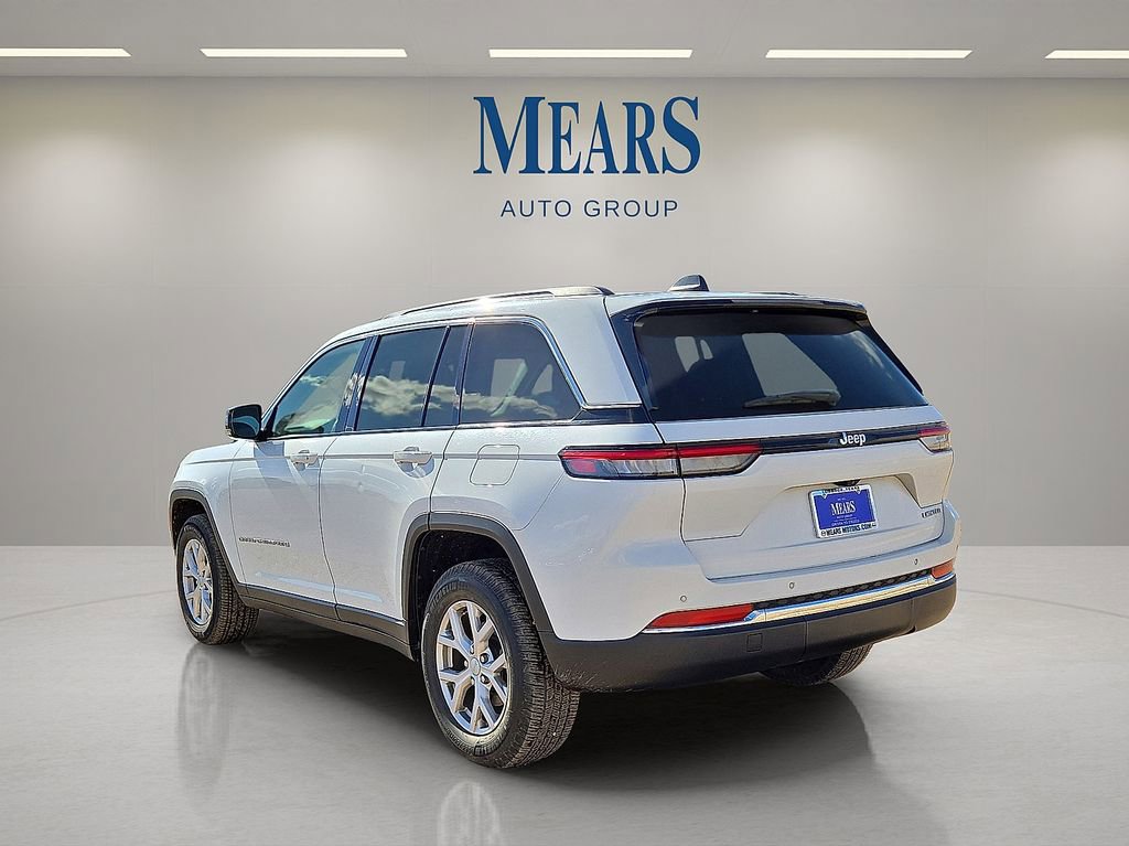 Used 2022 Jeep Grand Cherokee Limited image 3