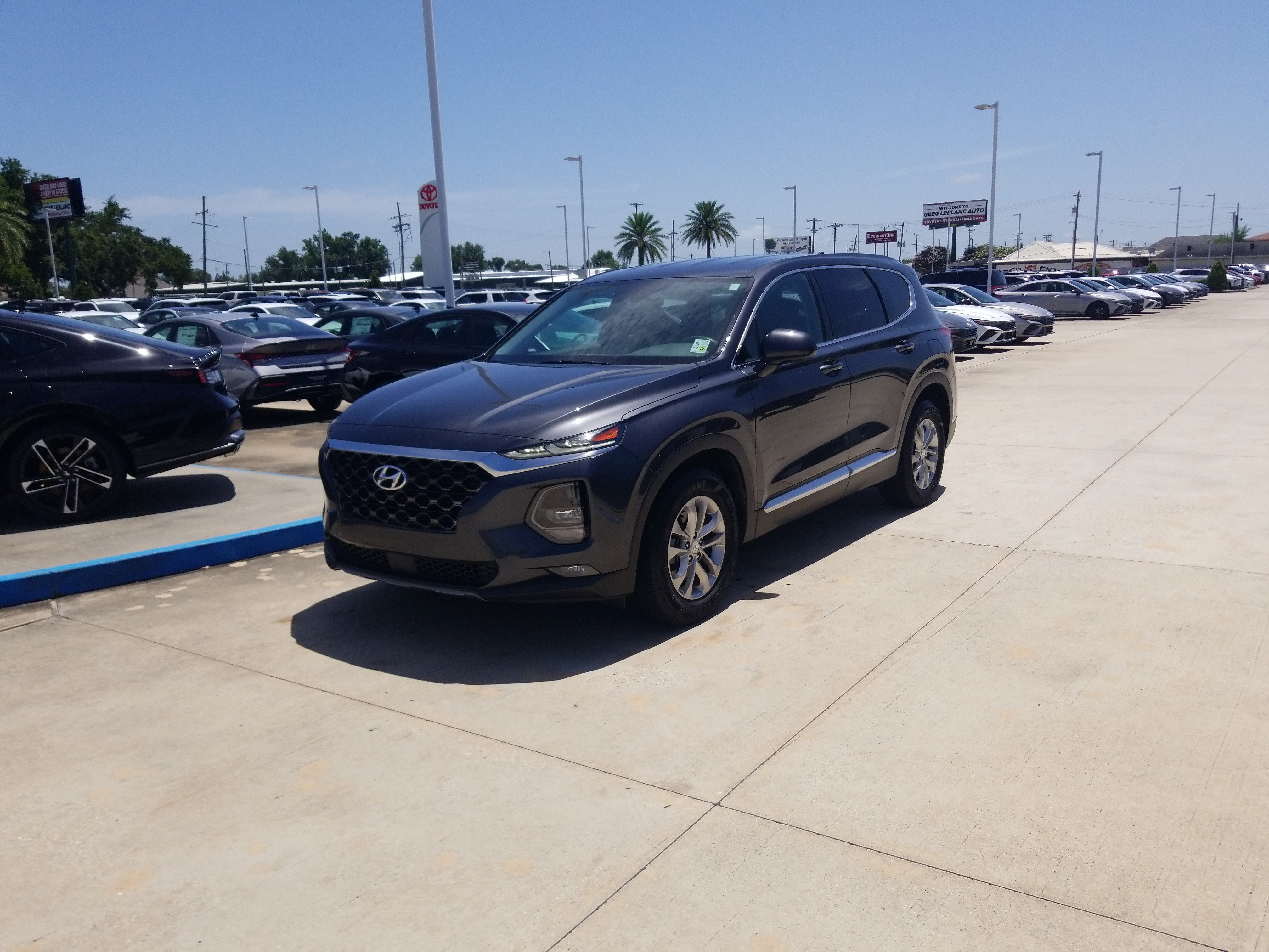 Used 2020 Hyundai Santa Fe SEL FWD image 3