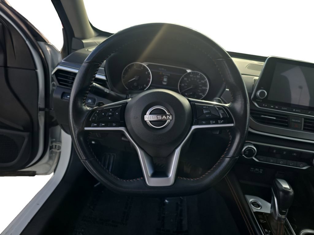 Used 2023 Nissan Altima 2.5 SR image 13