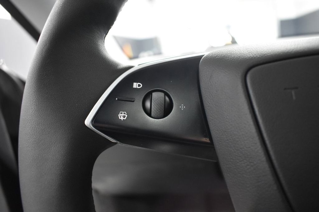 Used 2026 Tesla Model Y Long Range image 27