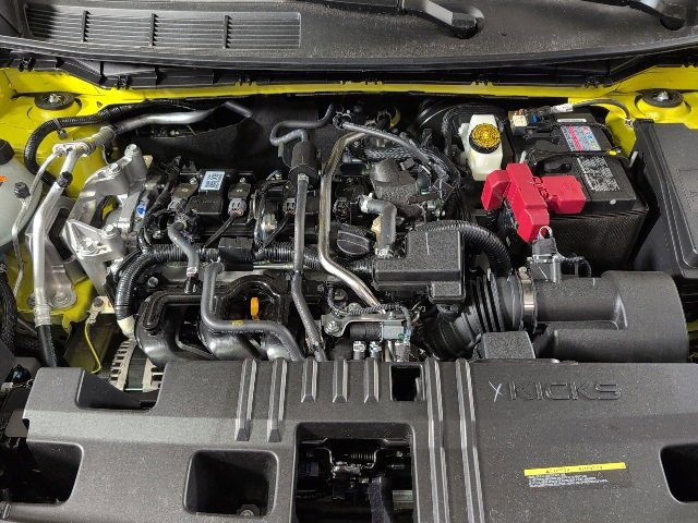 New 2026 Nissan Kicks SR w/ Cold Weather Package image 3