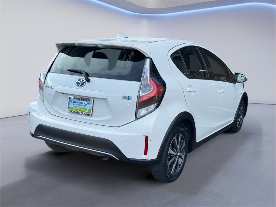 Used 2018 Toyota Prius C Three FWD image 6