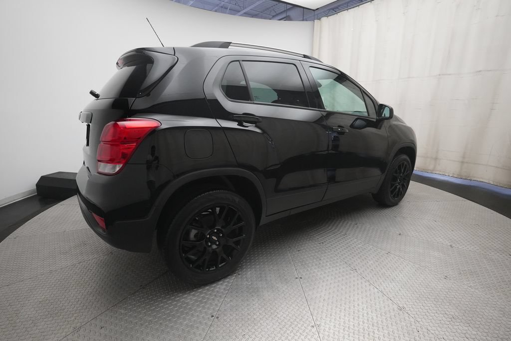 Used 2022 Chevrolet Trax LT w/ Midnight Edition AWD/4WD image 34