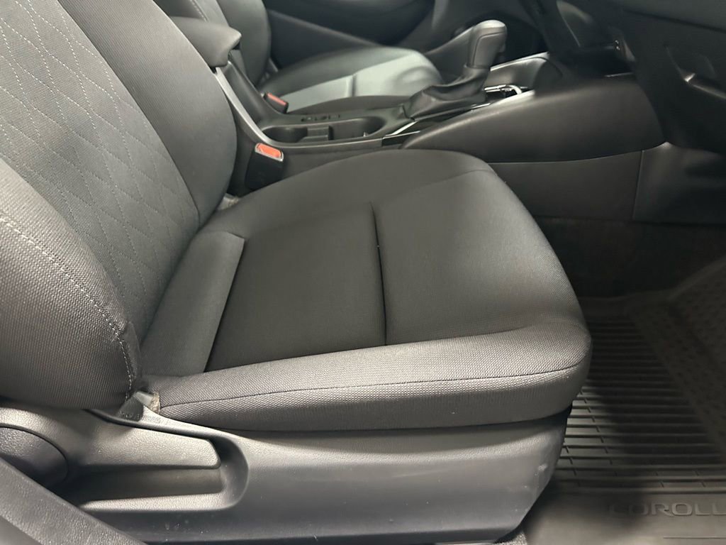 Used 2025 Toyota Corolla LE w/ LE Premium Package image 56