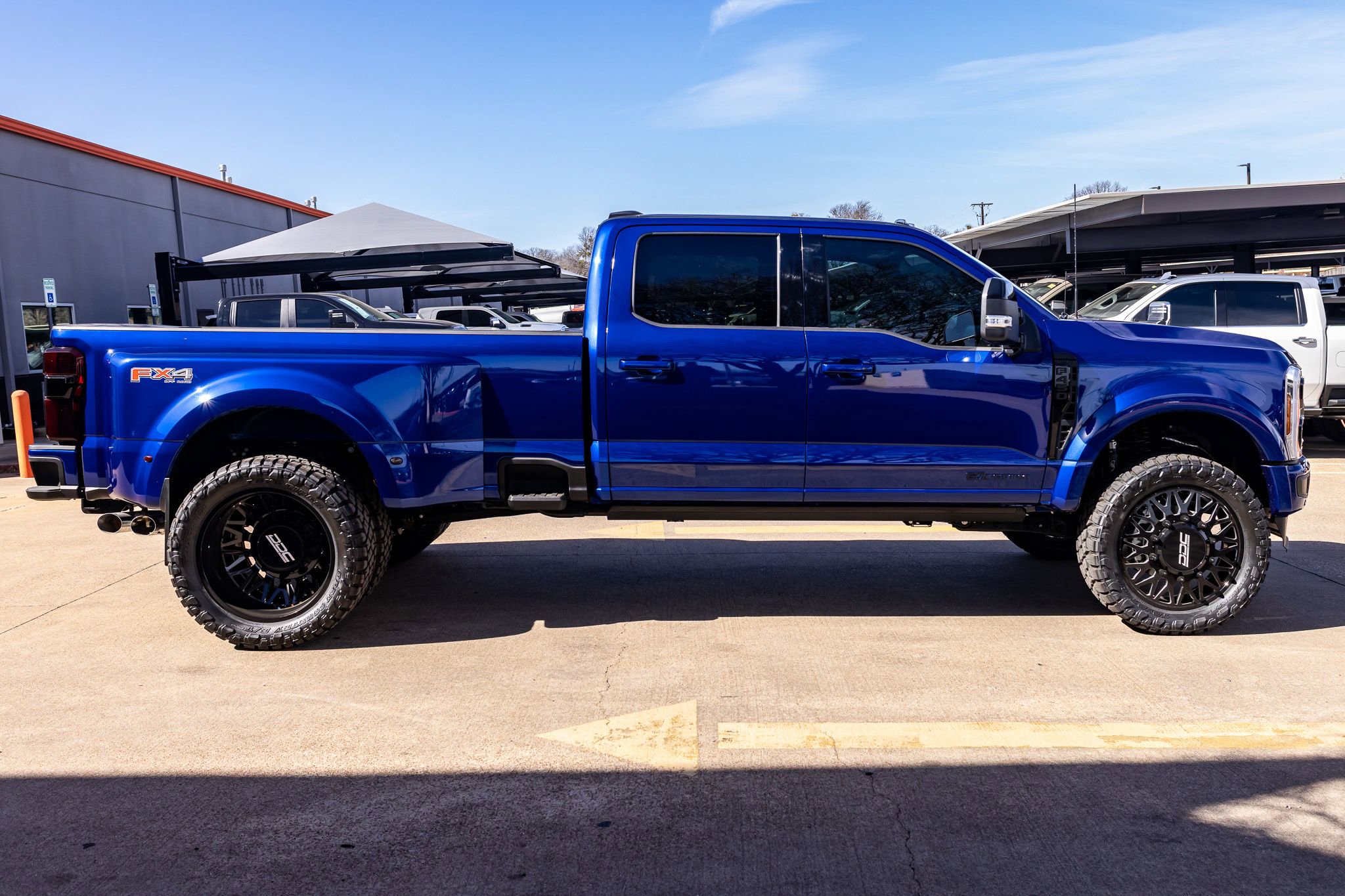 Used 2026 Ford F450 Platinum w/ FX4 Off-Road Package image 11