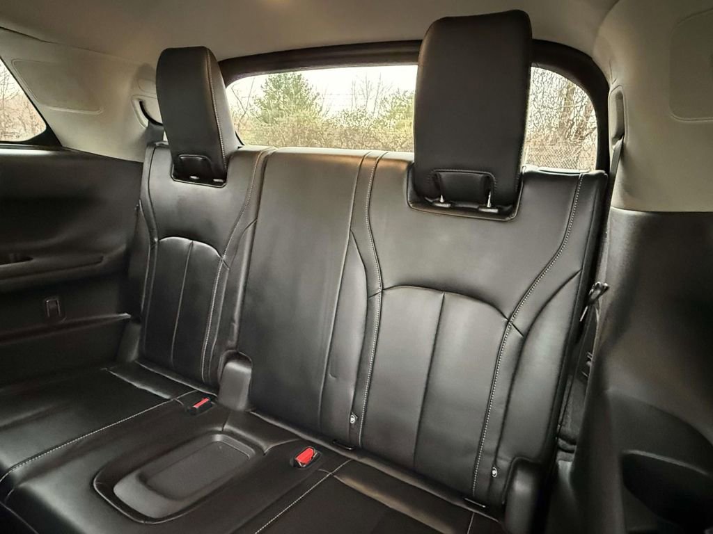Used 2022 INFINITI QX60 Sensory w/ Cargo Package image 21