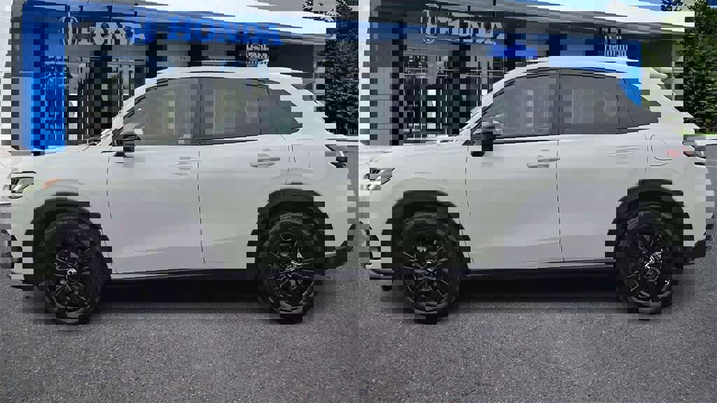 Certified 2026 Honda HR-V Sport image 5