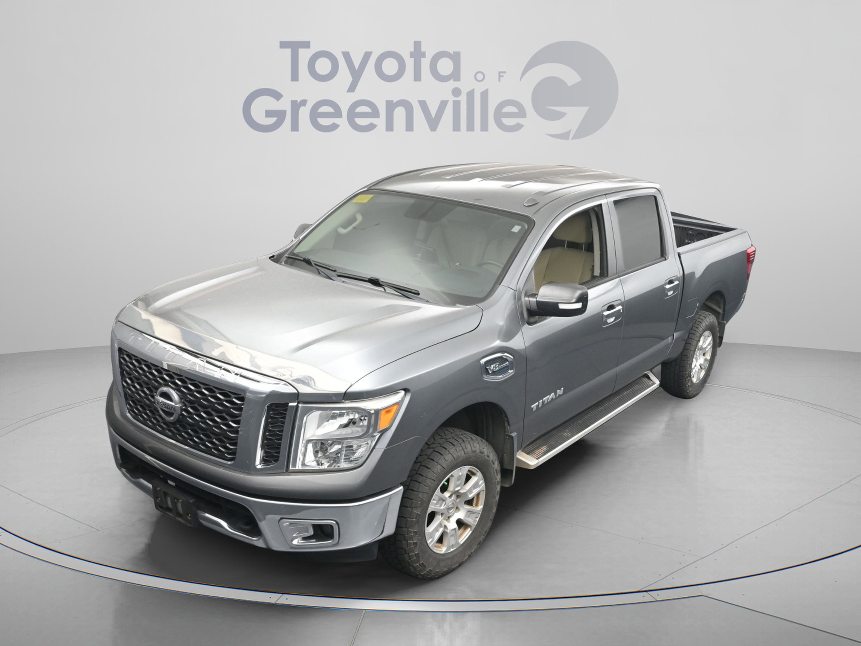 Used 2017 Nissan Titan SV AWD/4WD image 25