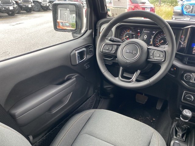 New 2025 Jeep Gladiator Sport image 32