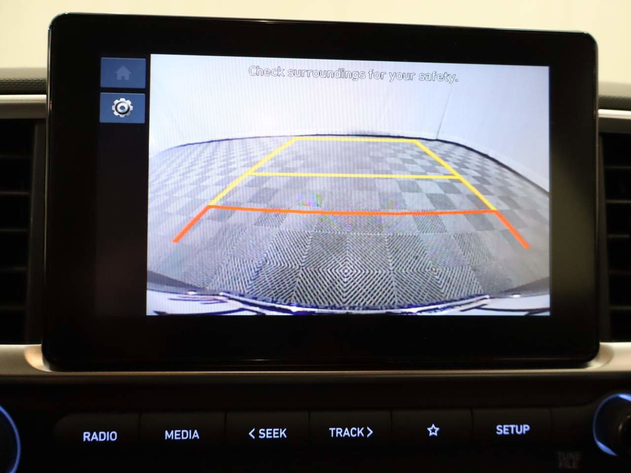 Used 2025 Hyundai Venue SE image 11