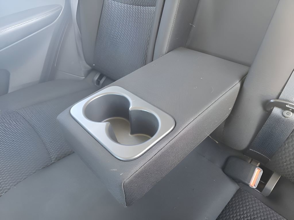 Used 2019 Nissan Rogue Sport S image 29