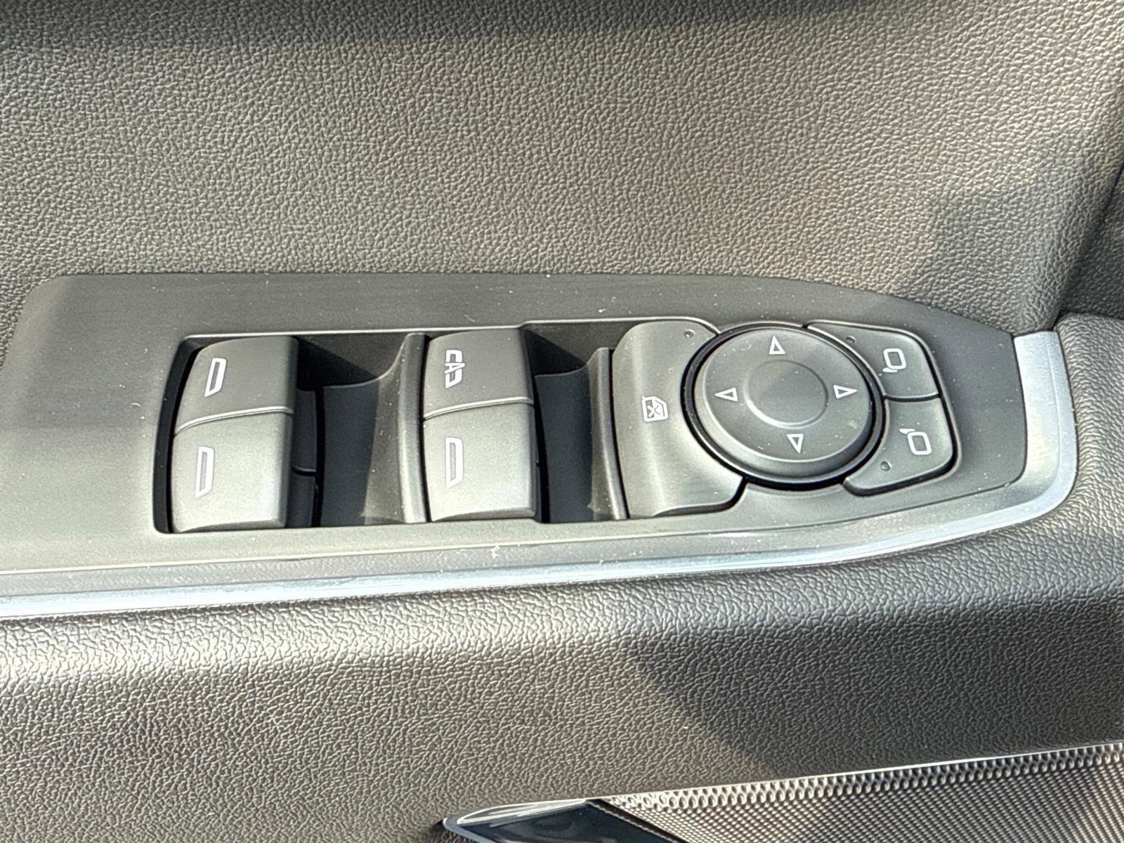 Used 2023 GMC Sierra 1500 Elevation image 14