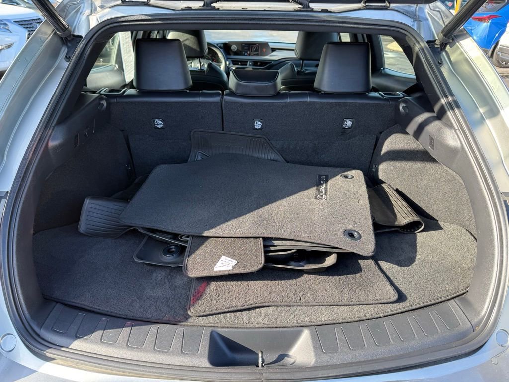 Used 2021 Lexus UX 250h w/ Premium Package image 17