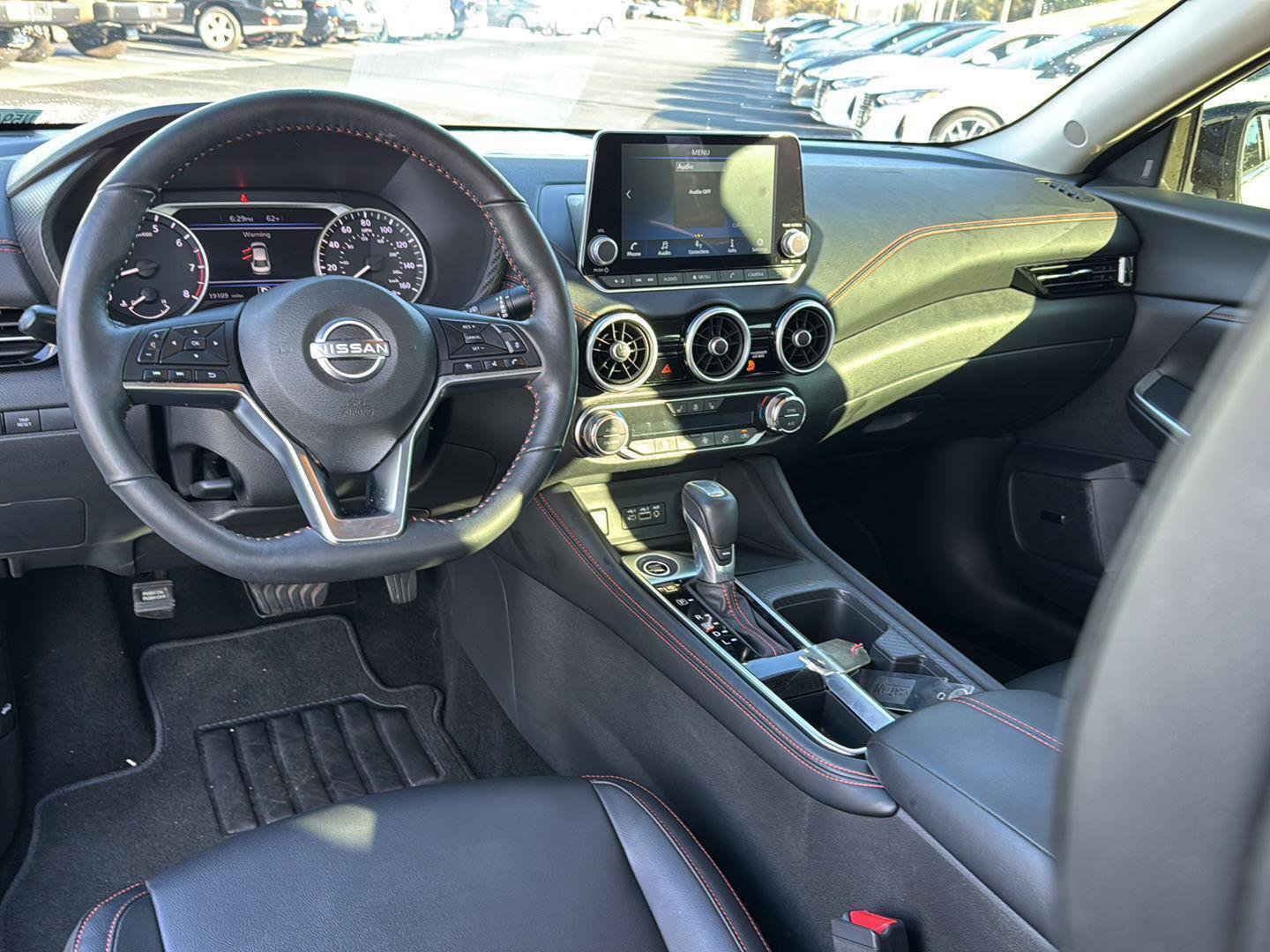 Used 2024 Nissan Sentra SR w/ SR Premium Package image 16