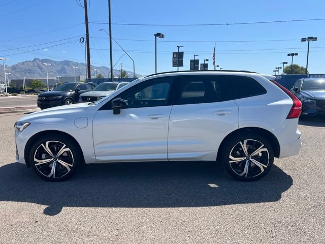 Used 2024 Volvo XC60 T8 Ultimate w/ Protection Package Premier AWD/4WD image 6