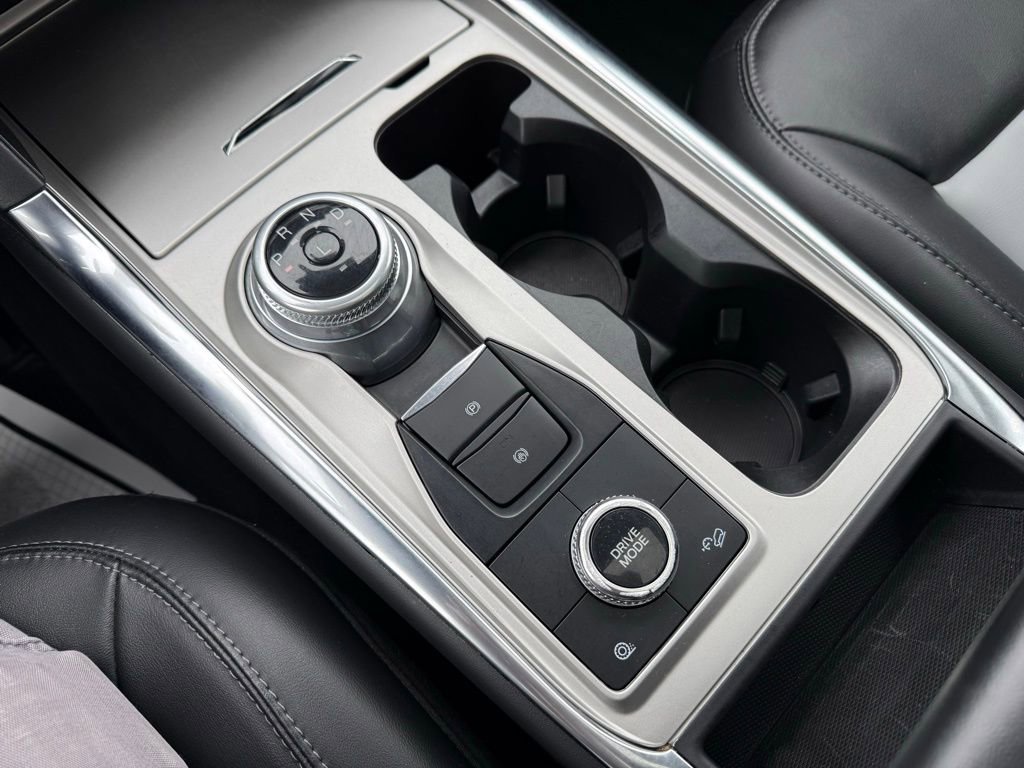 Used 2022 Ford Explorer XLT w/ Equipment Group 202A image 22