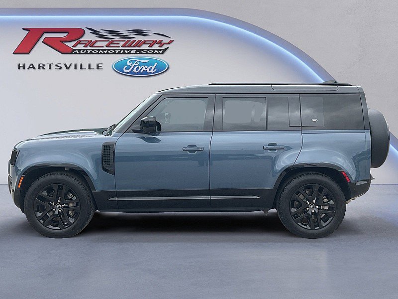 Used 2024 Land Rover Defender 110 X-Dynamic SE AWD/4WD image 1