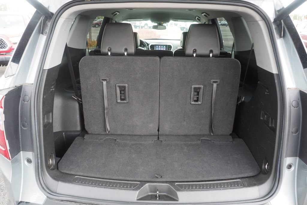 Used 2023 GMC Acadia SLT image 25