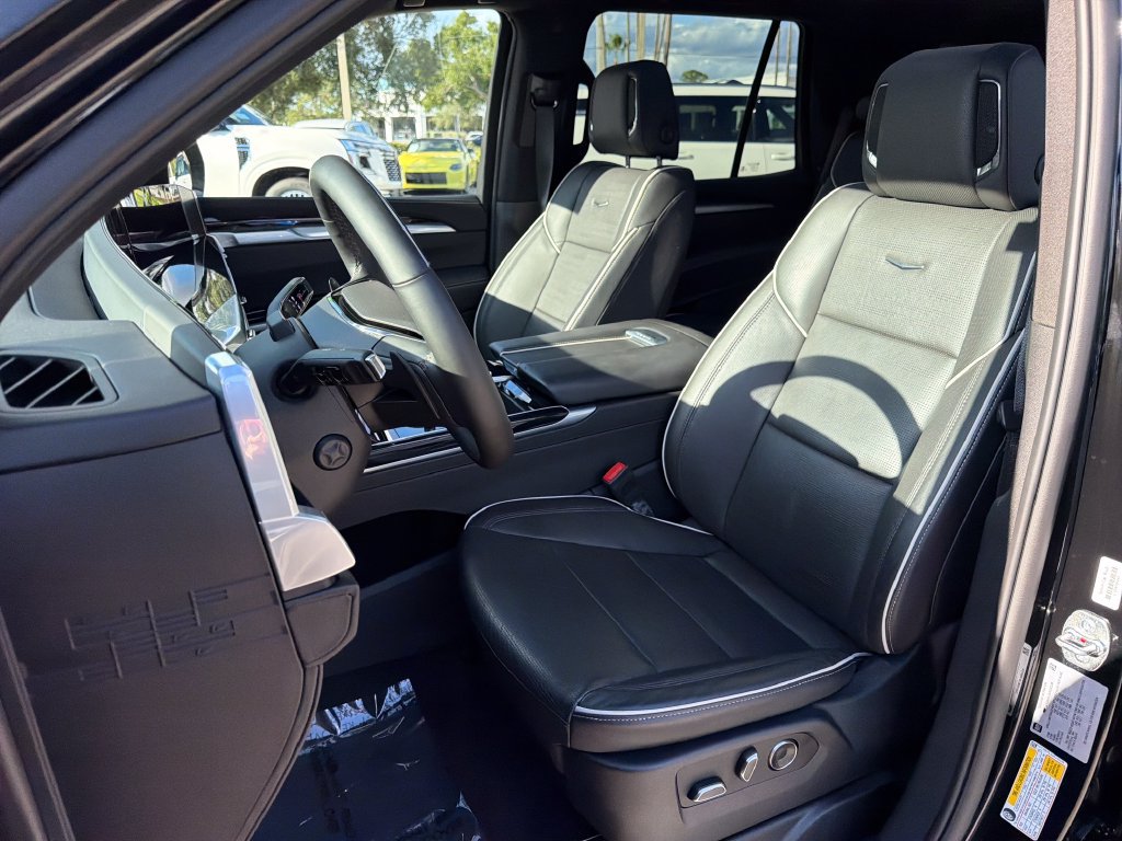 Used 2025 Cadillac Escalade Sport AWD/4WD image 30