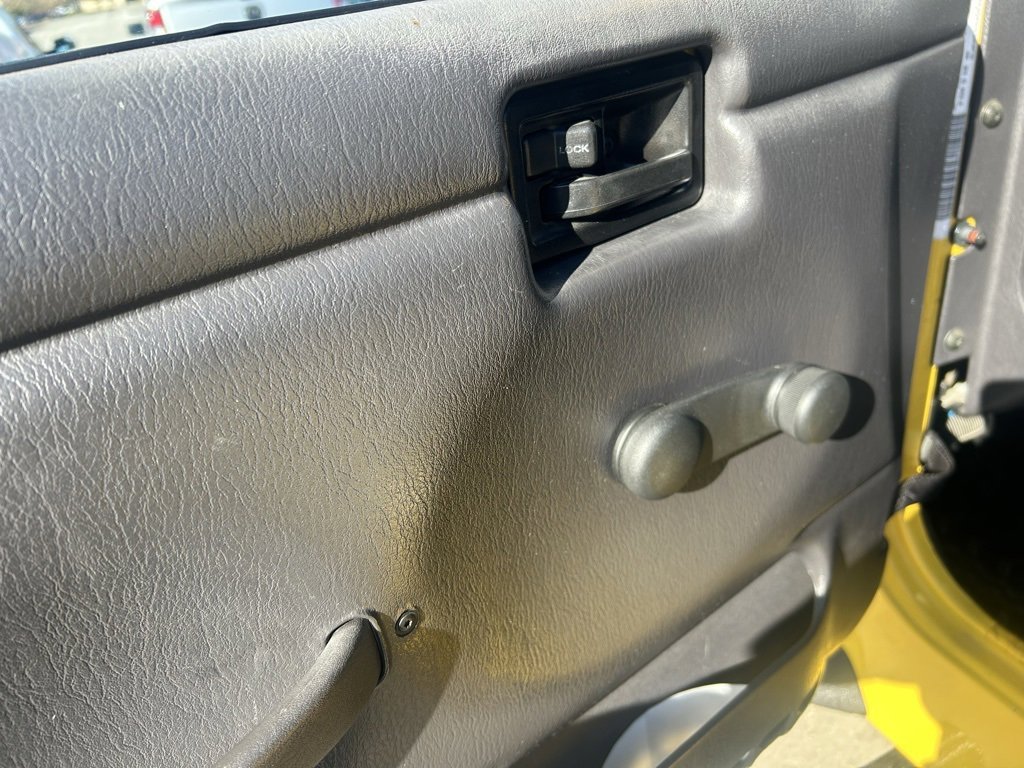 Used 2002 Jeep Wrangler Sport image 12