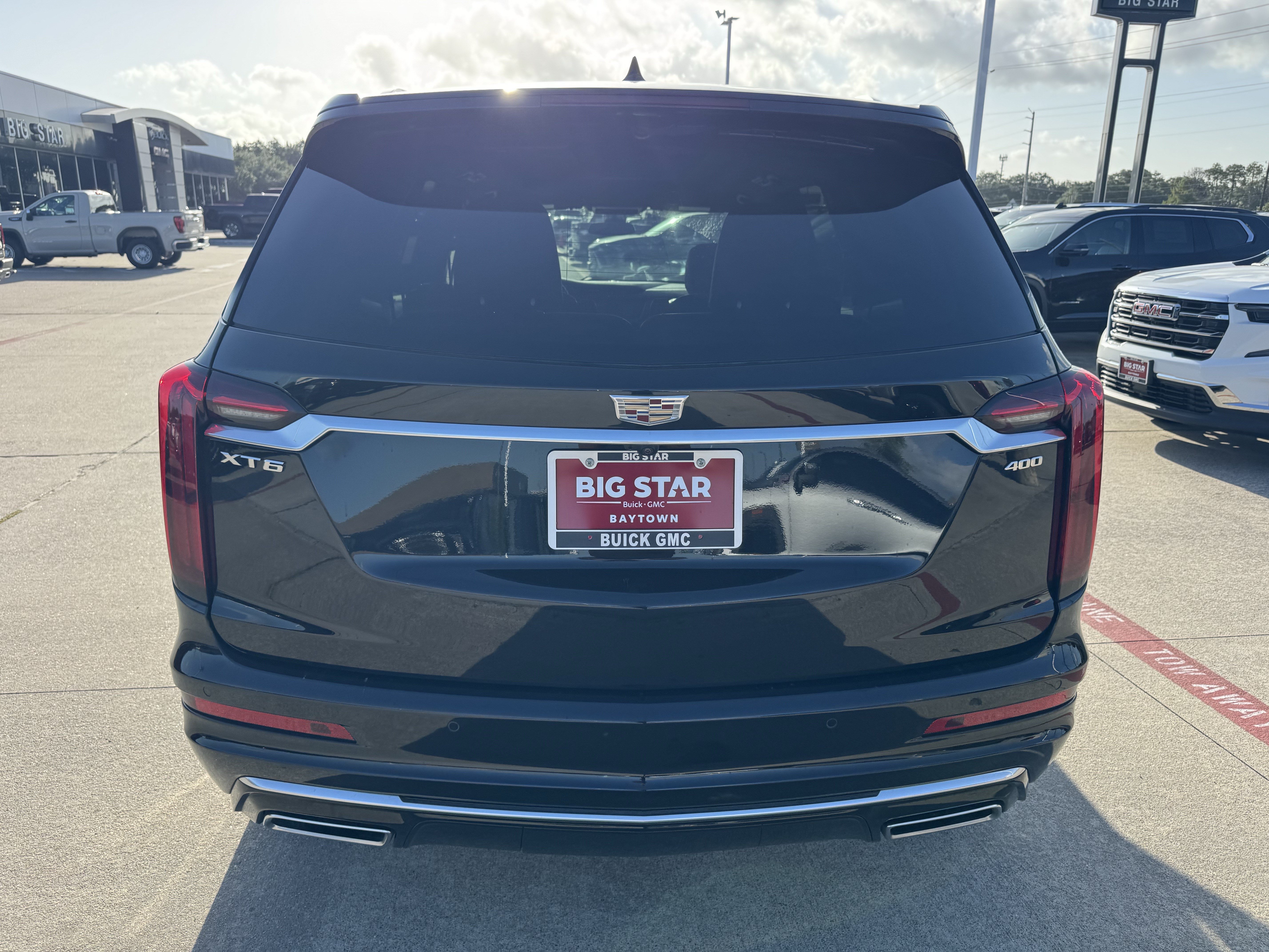 Used 2025 Cadillac XT6 Premium Luxury FWD image 7