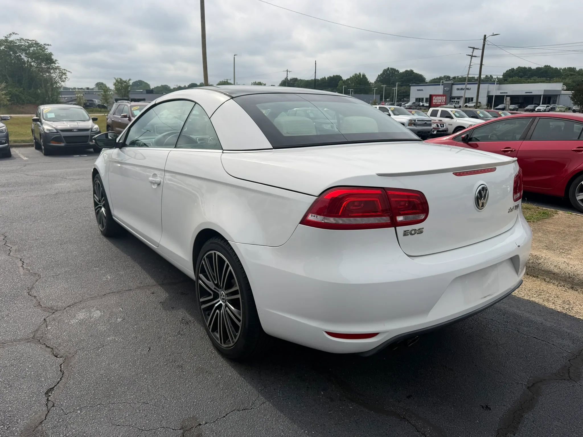 Used 2014 Volkswagen Eos FWD image 5